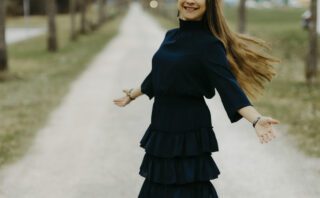 Spürst du manchmal, wie du an deinen Plänen festhältst, aber dabei die…